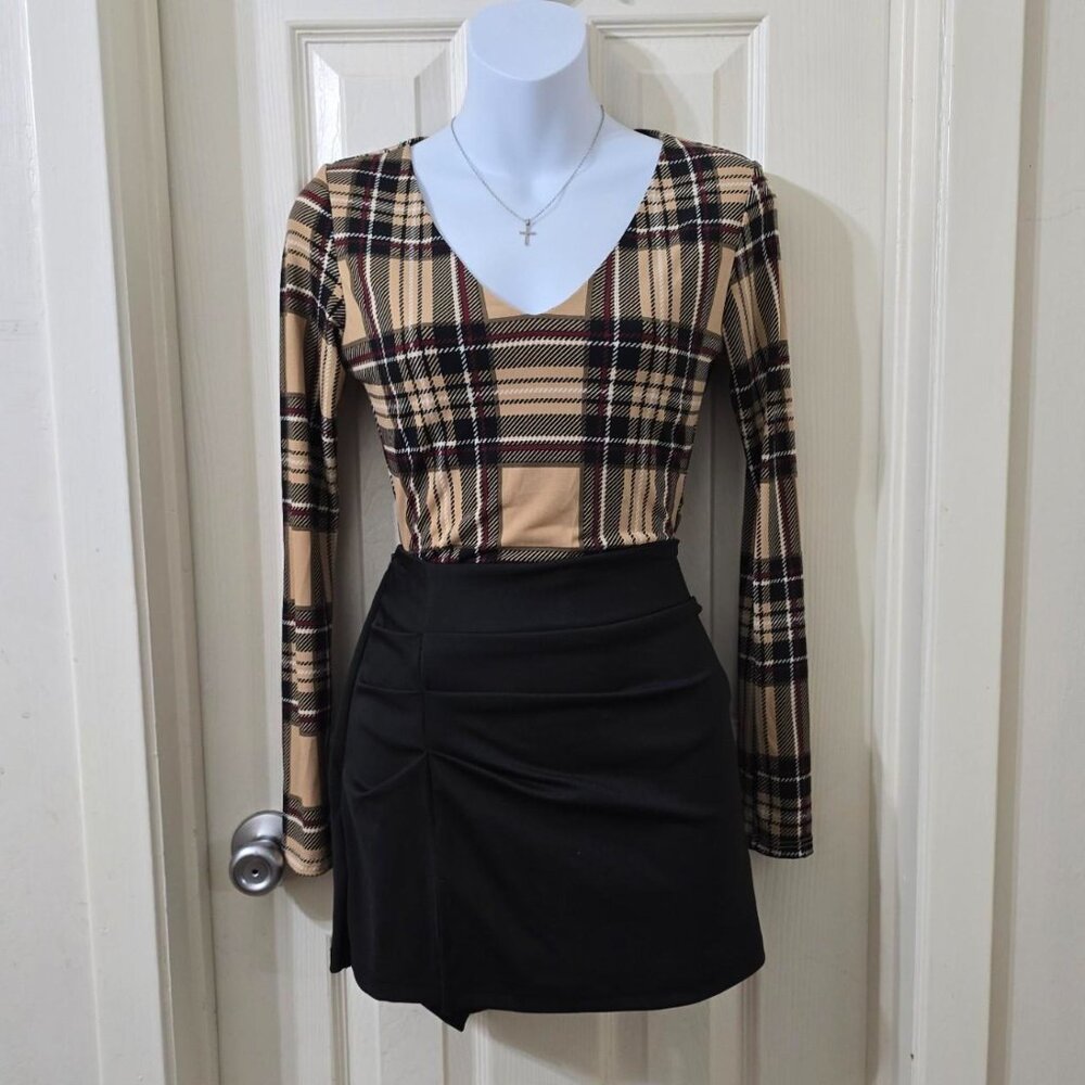 Women's CHOCOLATE Striped Plaid Long Sleeve Beige Bodysuit Size M